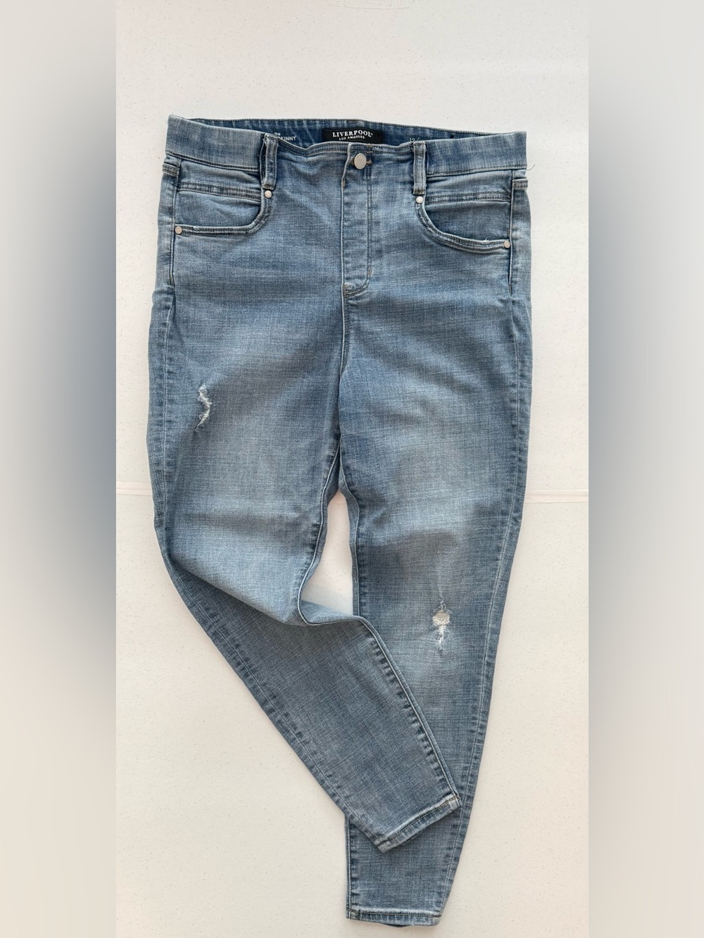 Women's Skinny Jeans in Faded Blue